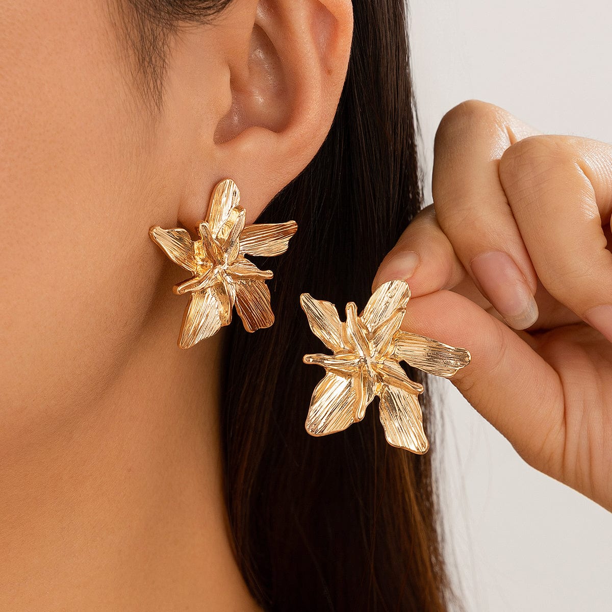 Geometric Metallic Layered Flower Stud Earrings