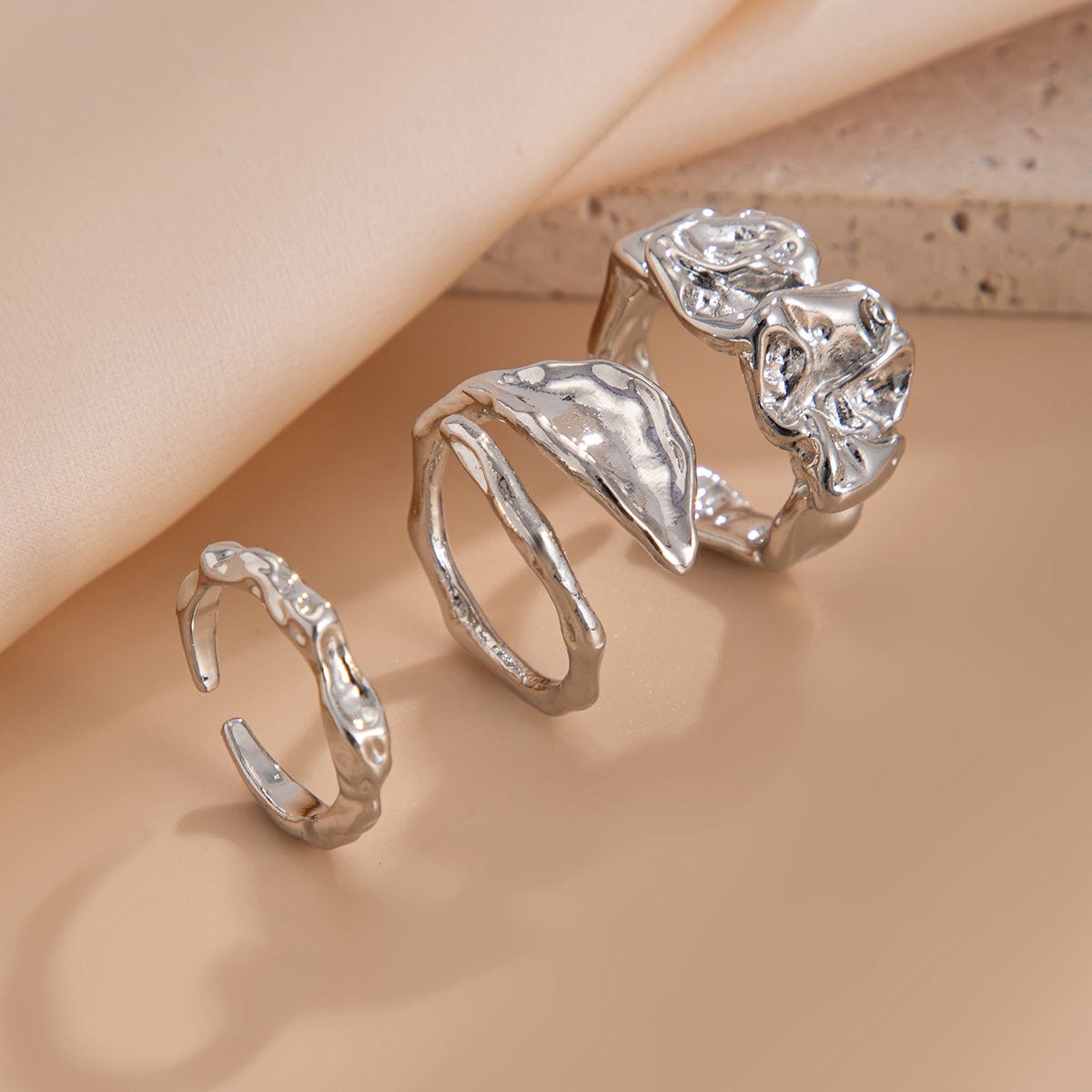 Geometric 3pcs Irregular Pleated Stackable Ring Set - ArtGalleryZen