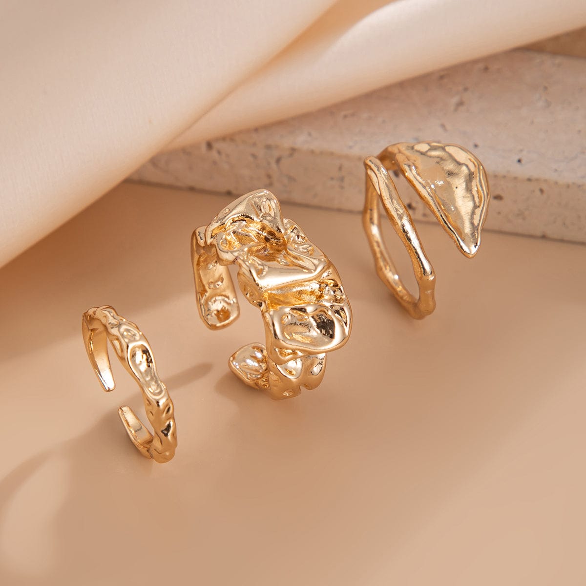 Geometric 3pcs Irregular Pleated Stackable Ring Set - ArtGalleryZen