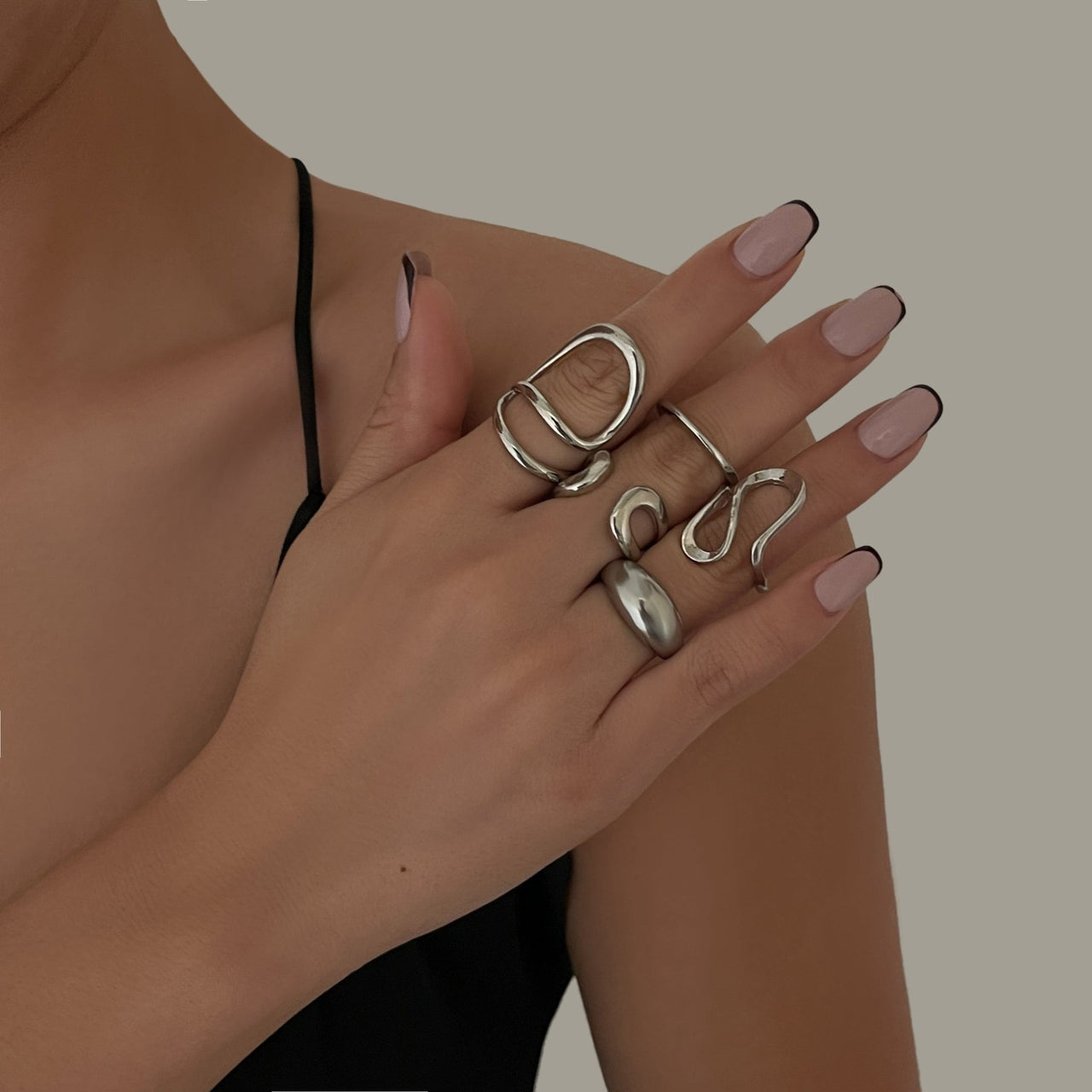 Geometric 5pcs Hollow Curved Pattern Stackable Ring Set - ArtGalleryZen