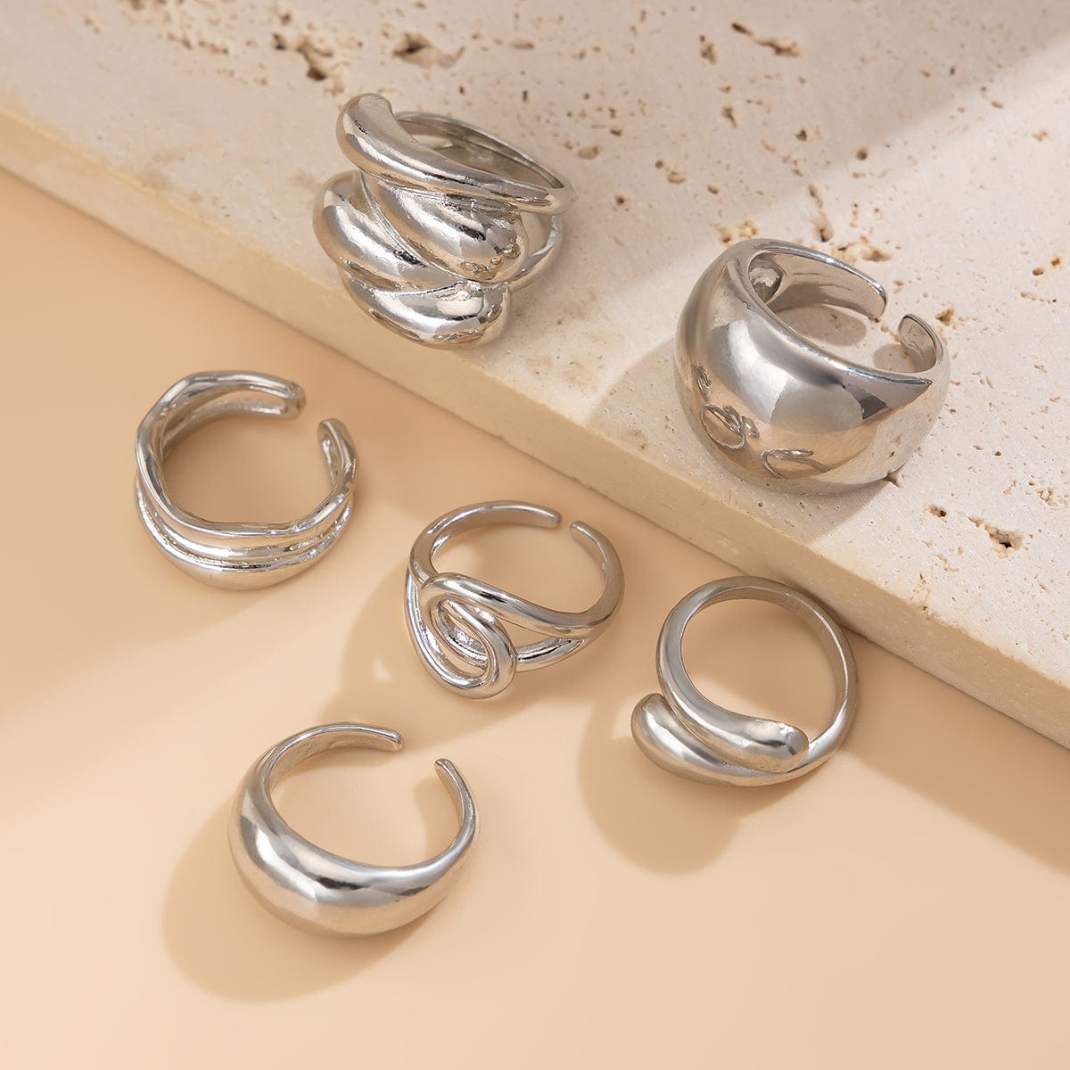 Geometric 6pcs Chunky Wave Hollow Pattern Stackable Ring Set