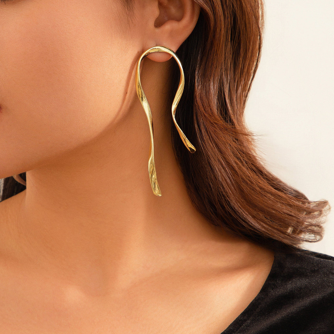 Geometric Abstact Ribbon Pattern Earrings