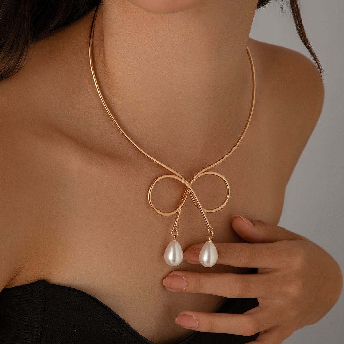 Geometric Bowknot Pearl Pendant Open Collar Necklace