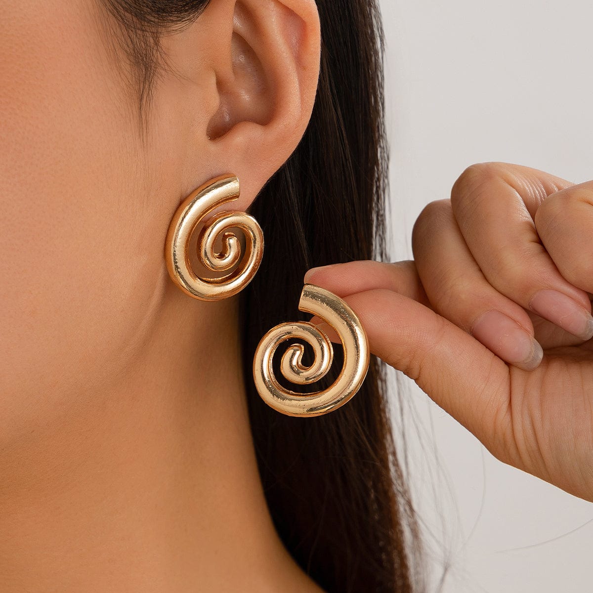 Geometric Chunky Spiral Round Stud Earrings