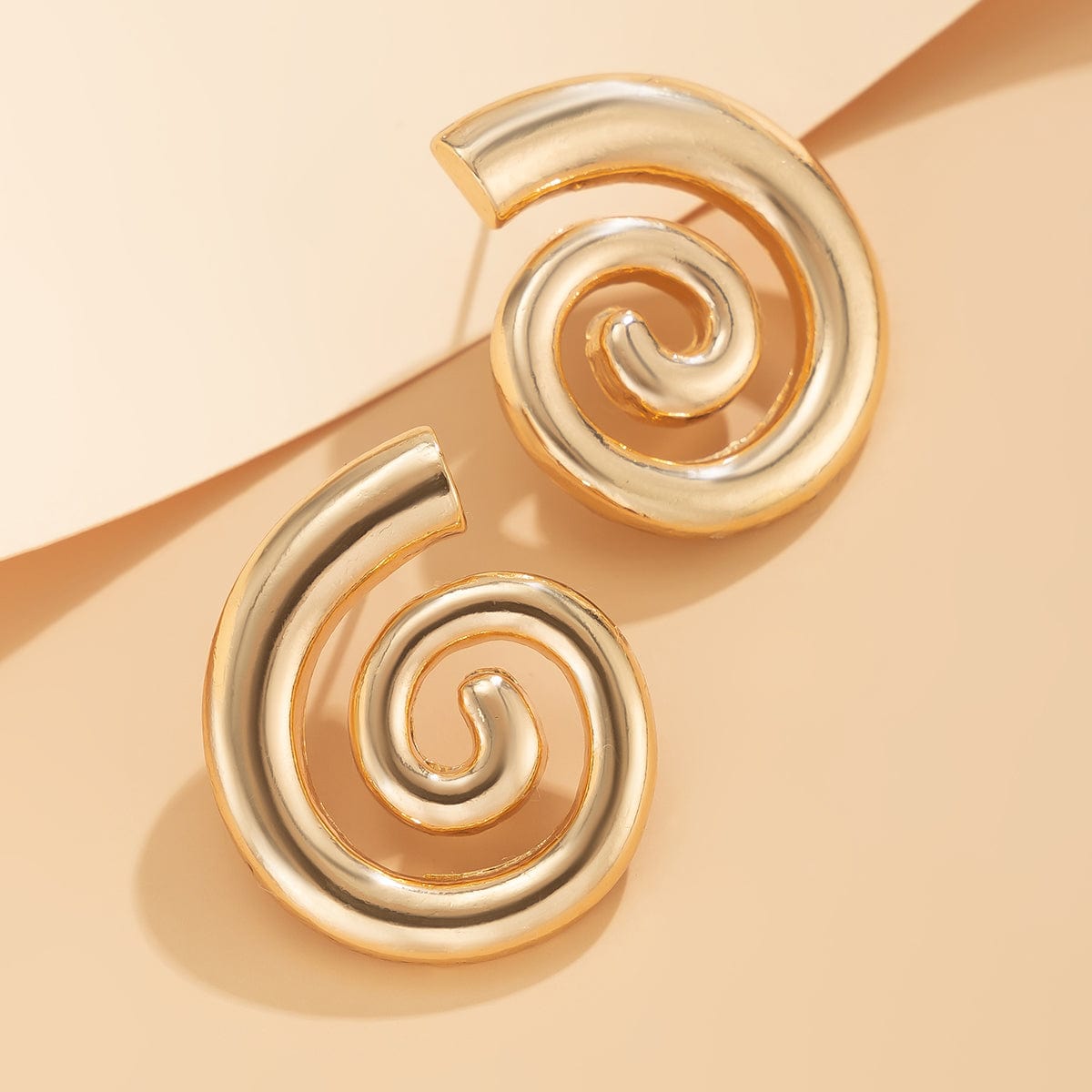 Geometric Chunky Spiral Round Stud Earrings