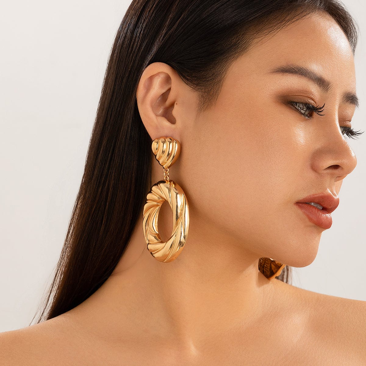 Geometric Chunky Textured Dangling Hoop Earrings