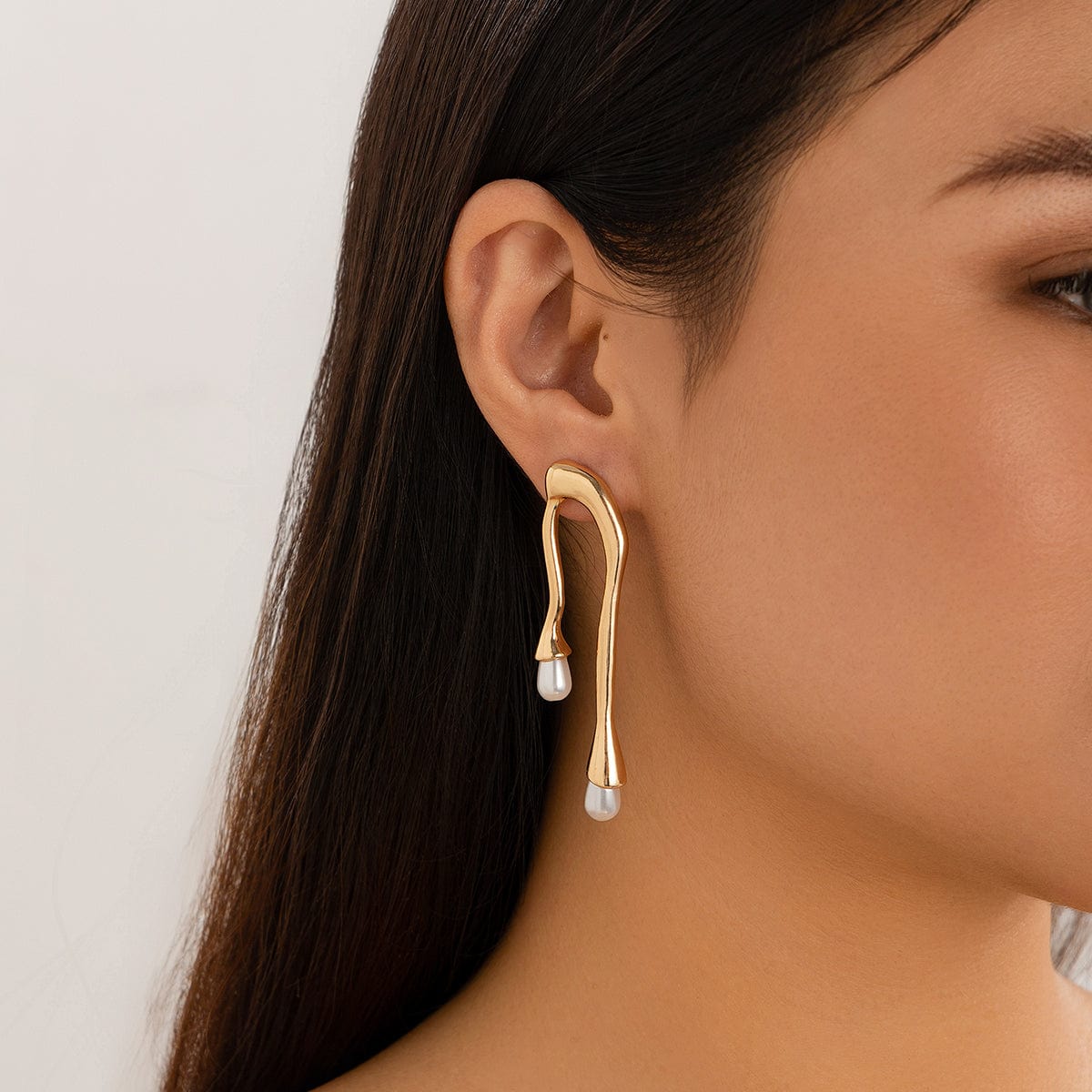 Geometric Dainty Pearl Crystal Flow Lava Earrings