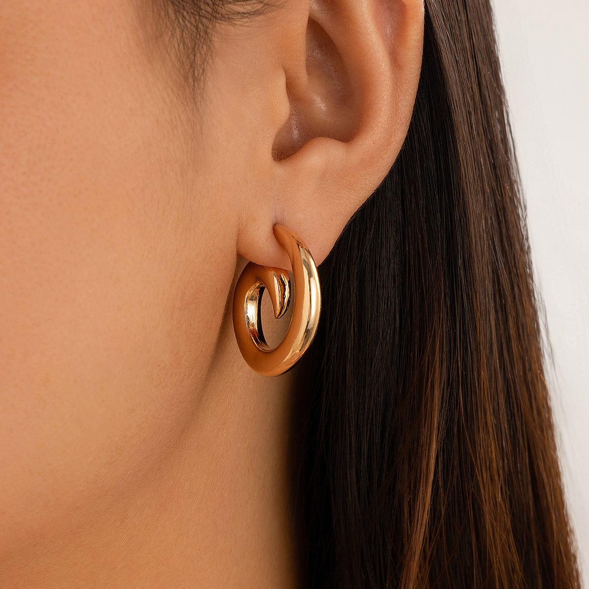 Geometric Glossy Spiral Stud Earrings