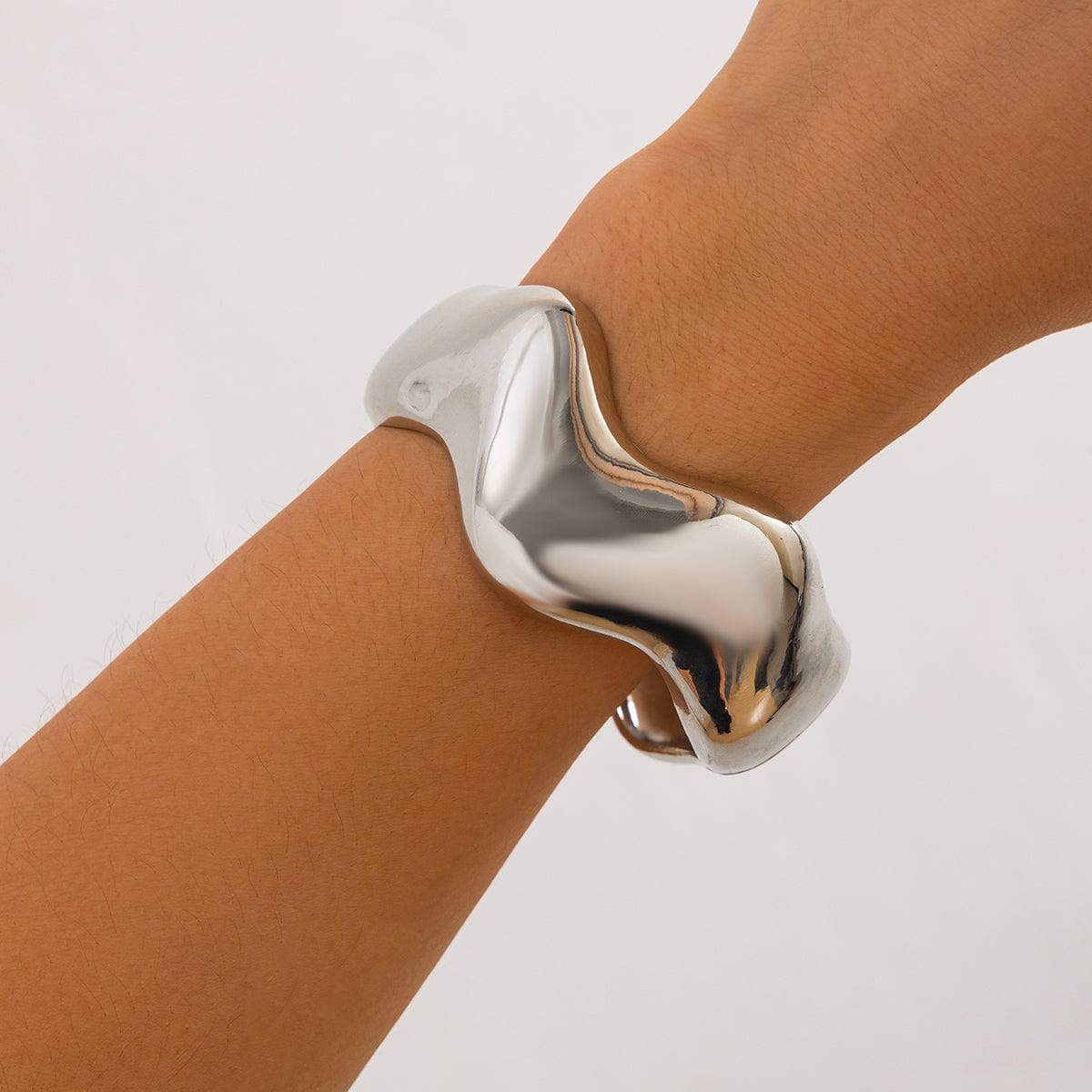 Geometric Gold Silver Tone Glossy Wave Bangle Bracelet - ArtGalleryZen