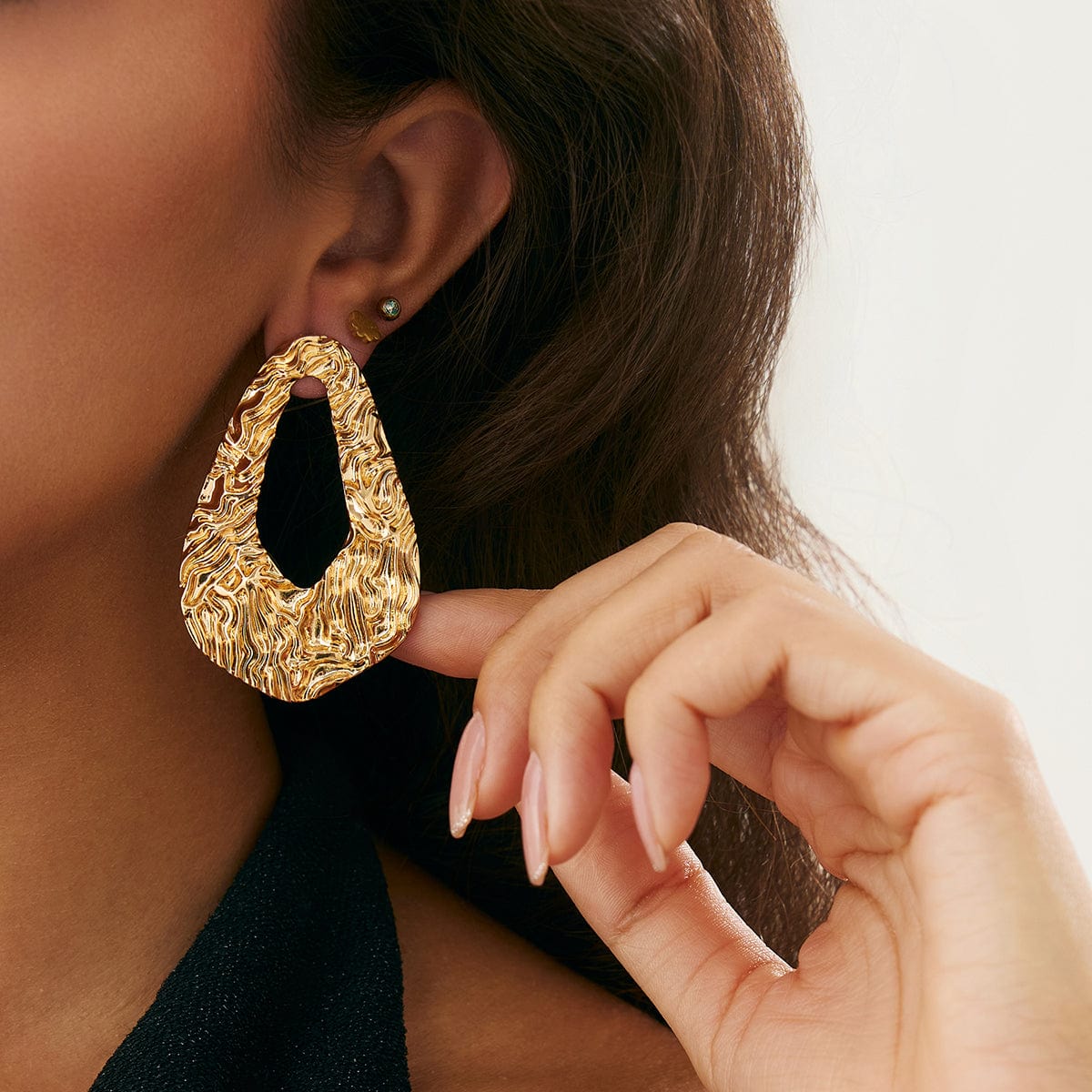 Geometric Hollow Pleated Waterdrop Stud Earrings - ArtGalleryZen