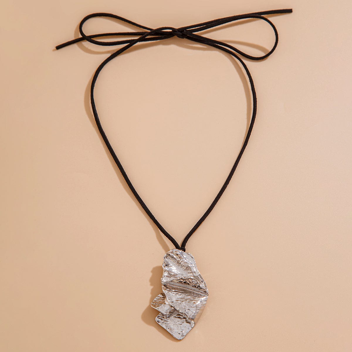 Geometric Irregular Pleated Pendant Velvet Necklace