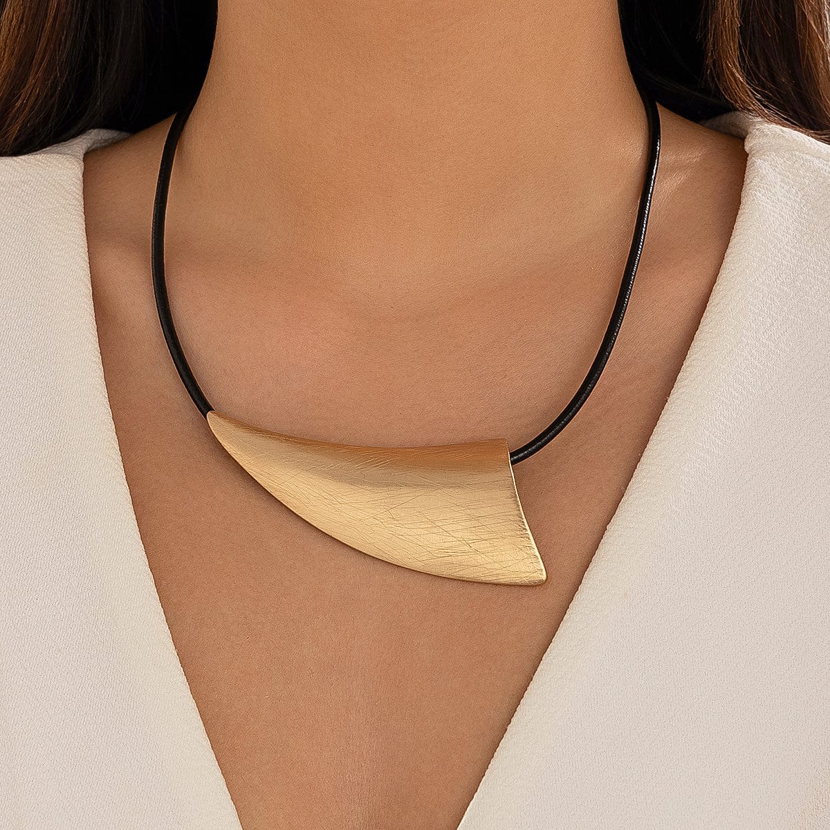 Geometric Irregular Triangle PU Leather Necklace