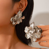 Thumbnail for Geometric Metallic Pleated Flower Stud Earrings