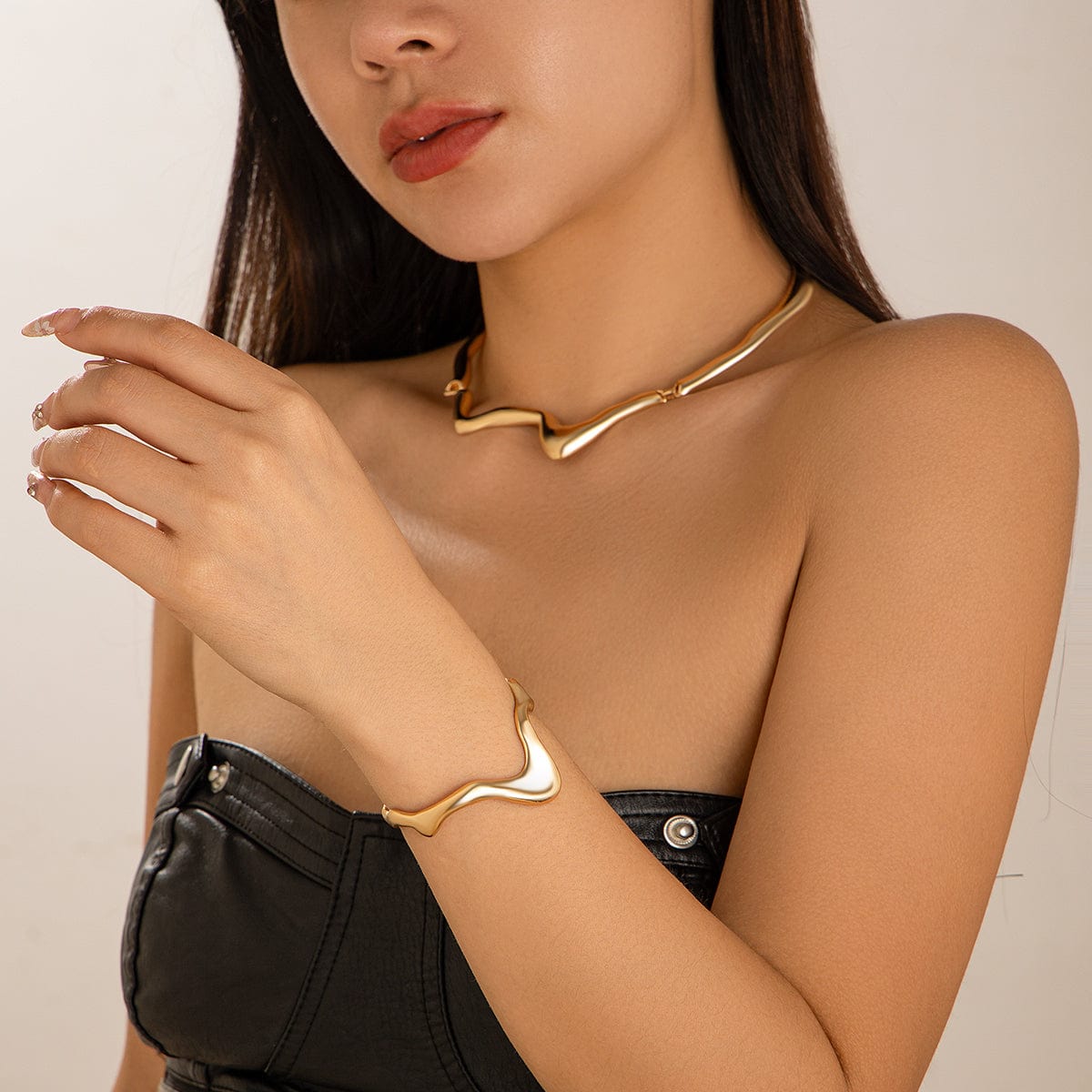 Geometric Minimalist Flow Water Collar Necklace - ArtGalleryZen