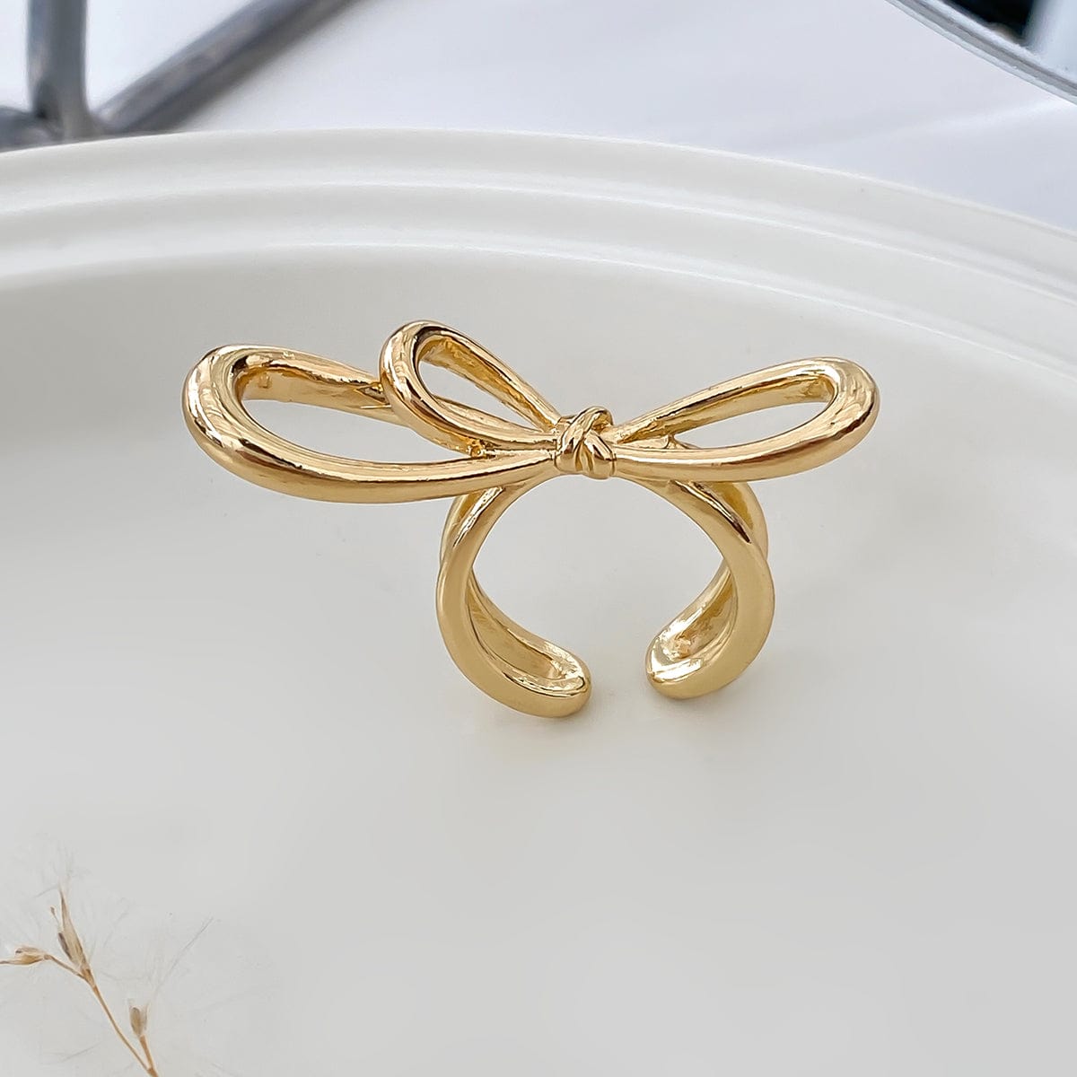 Geometric Minimalist Metal Bowknot Ribbon Ring