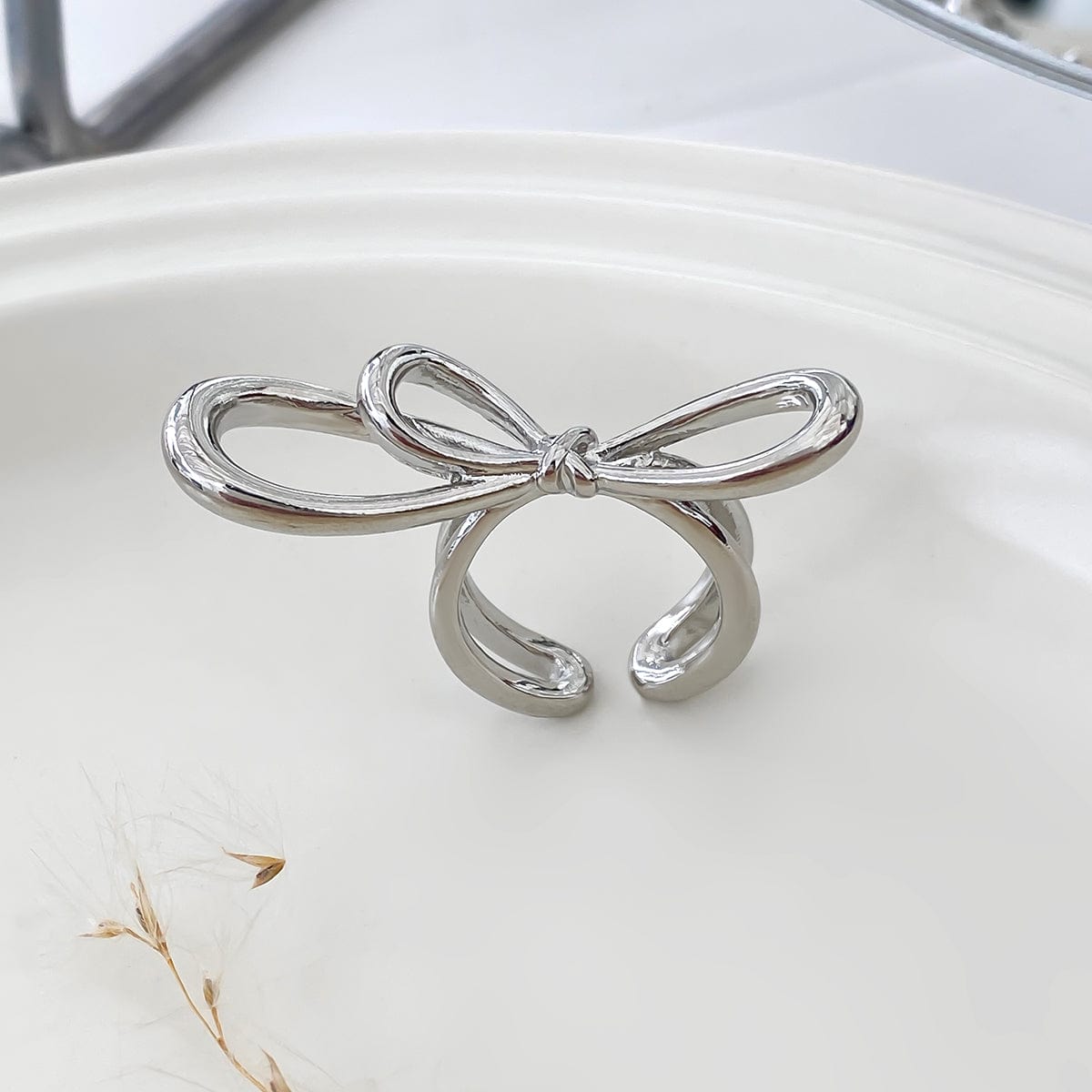 Geometric Minimalist Metal Bowknot Ribbon Ring