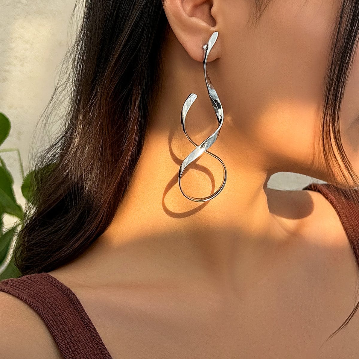 Geometric Minimalist Twisted Ribbon Earrings