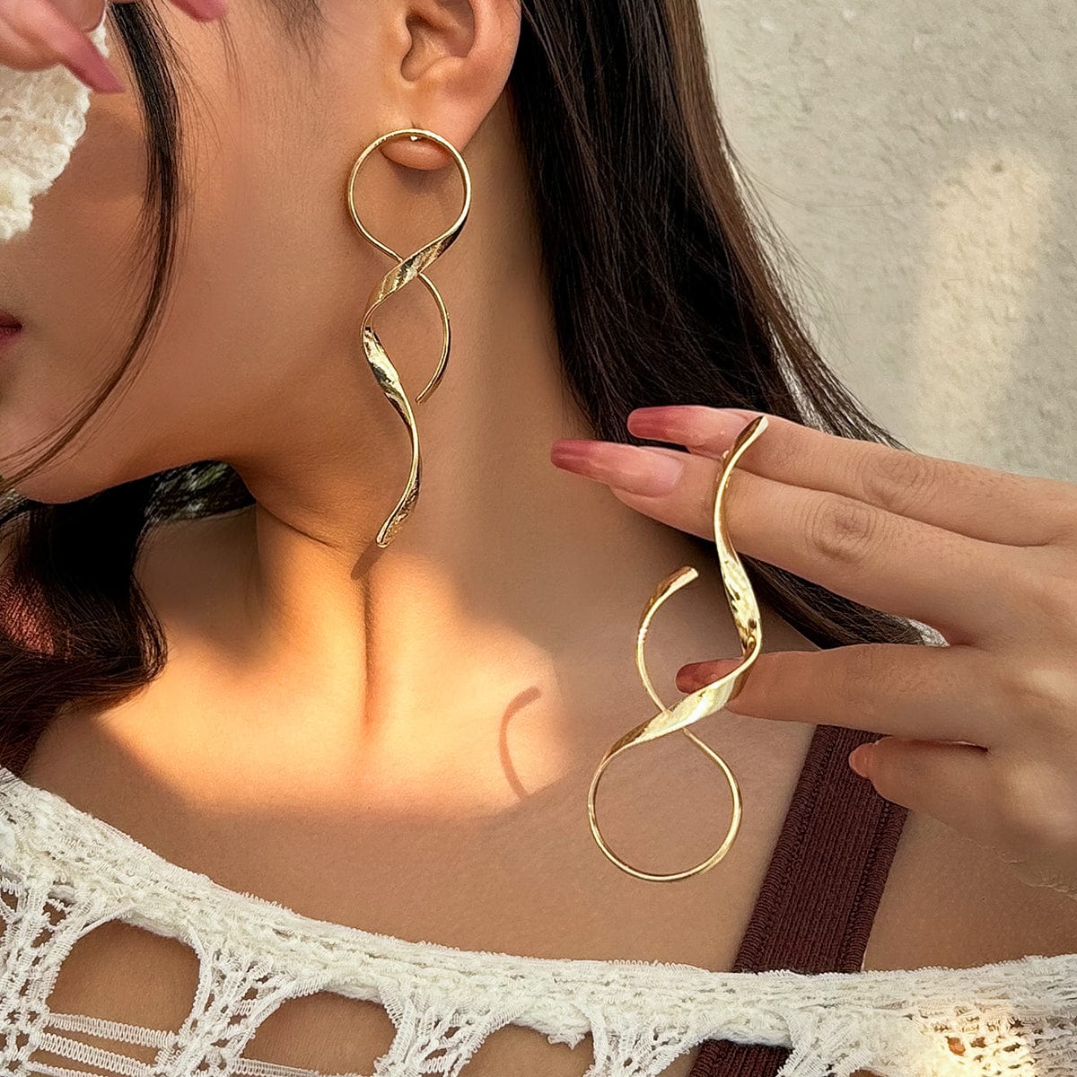 Geometric Minimalist Twisted Ribbon Earrings