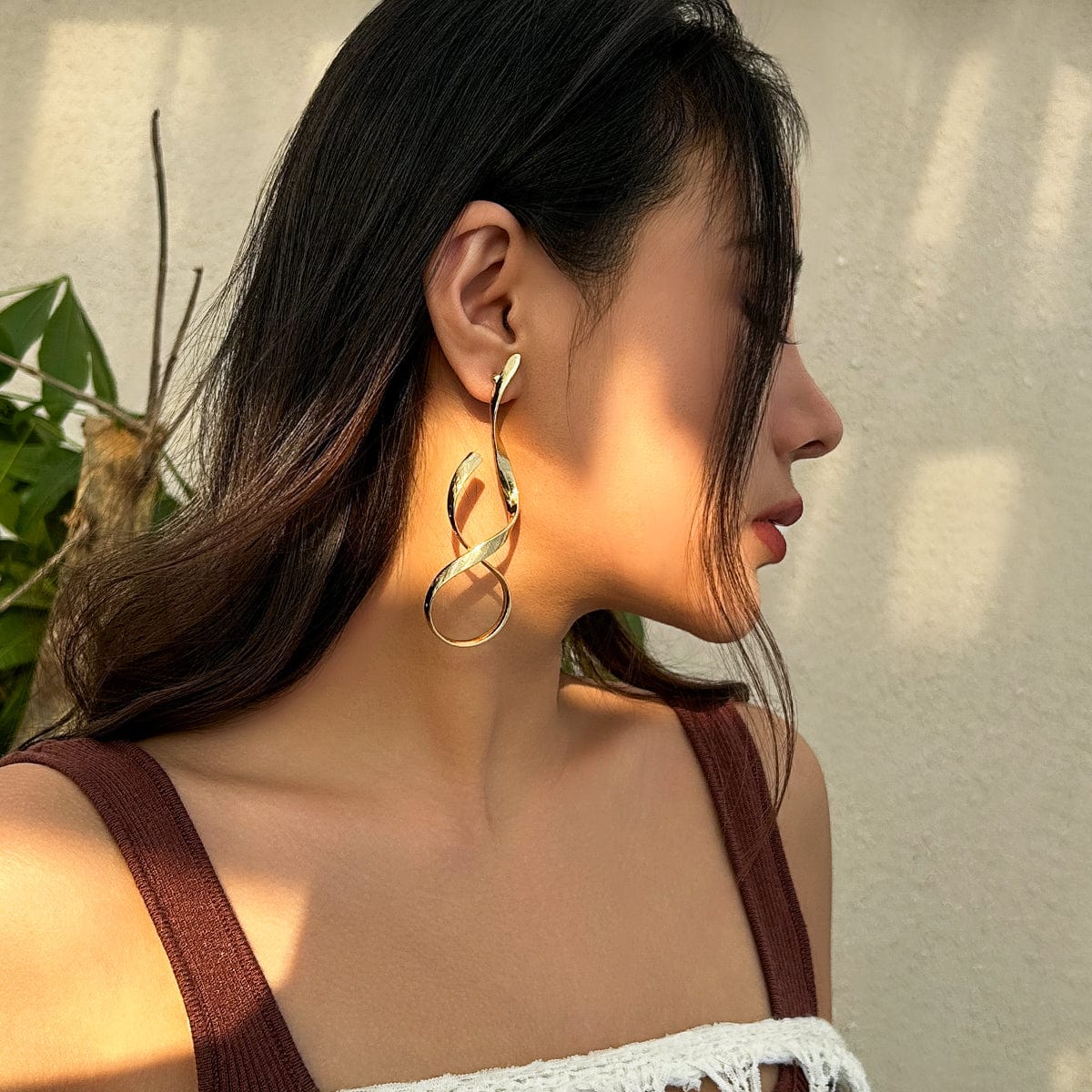 Geometric Minimalist Twisted Ribbon Earrings