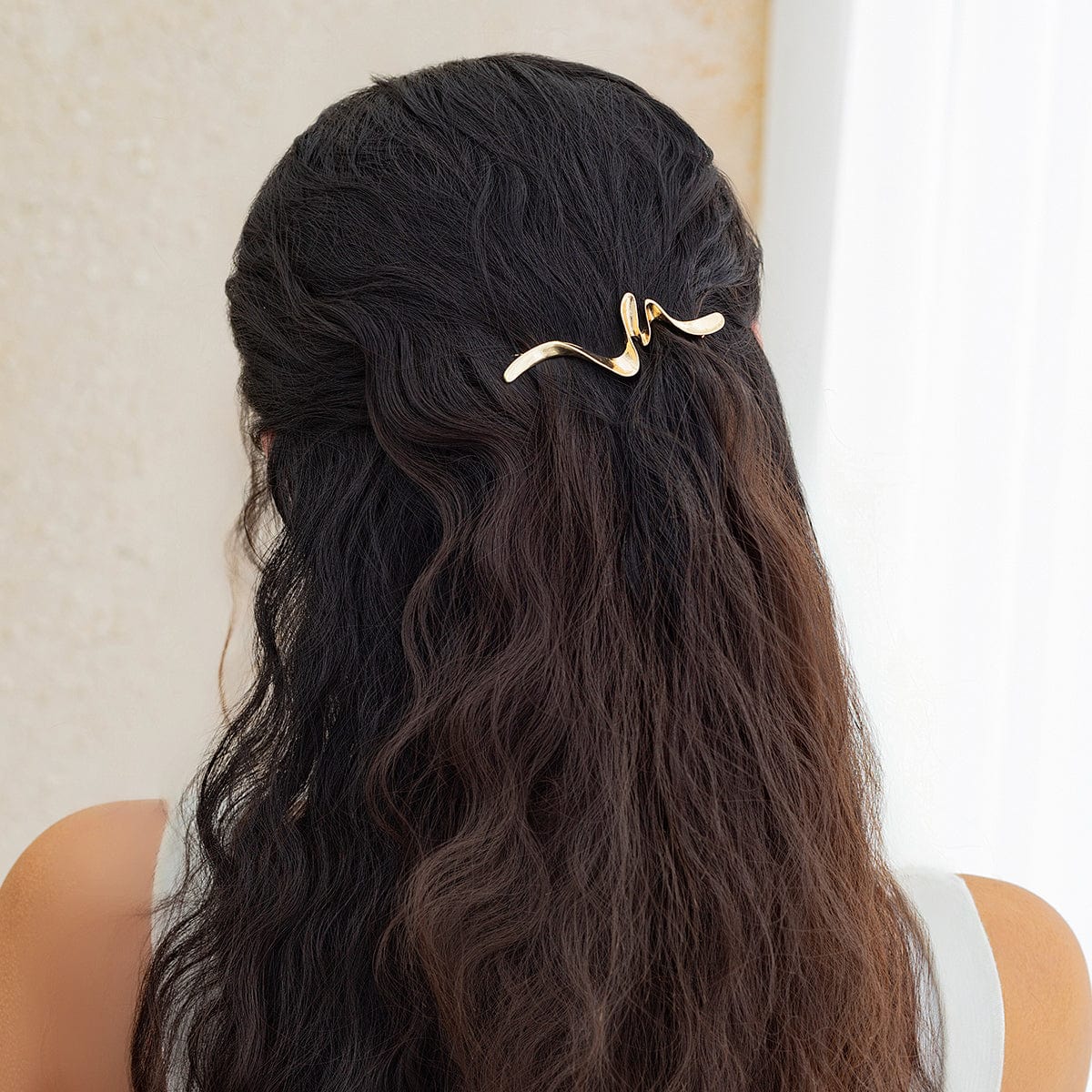 Geometric Minimlaist Curved Ribbon Pattern Hair Clip