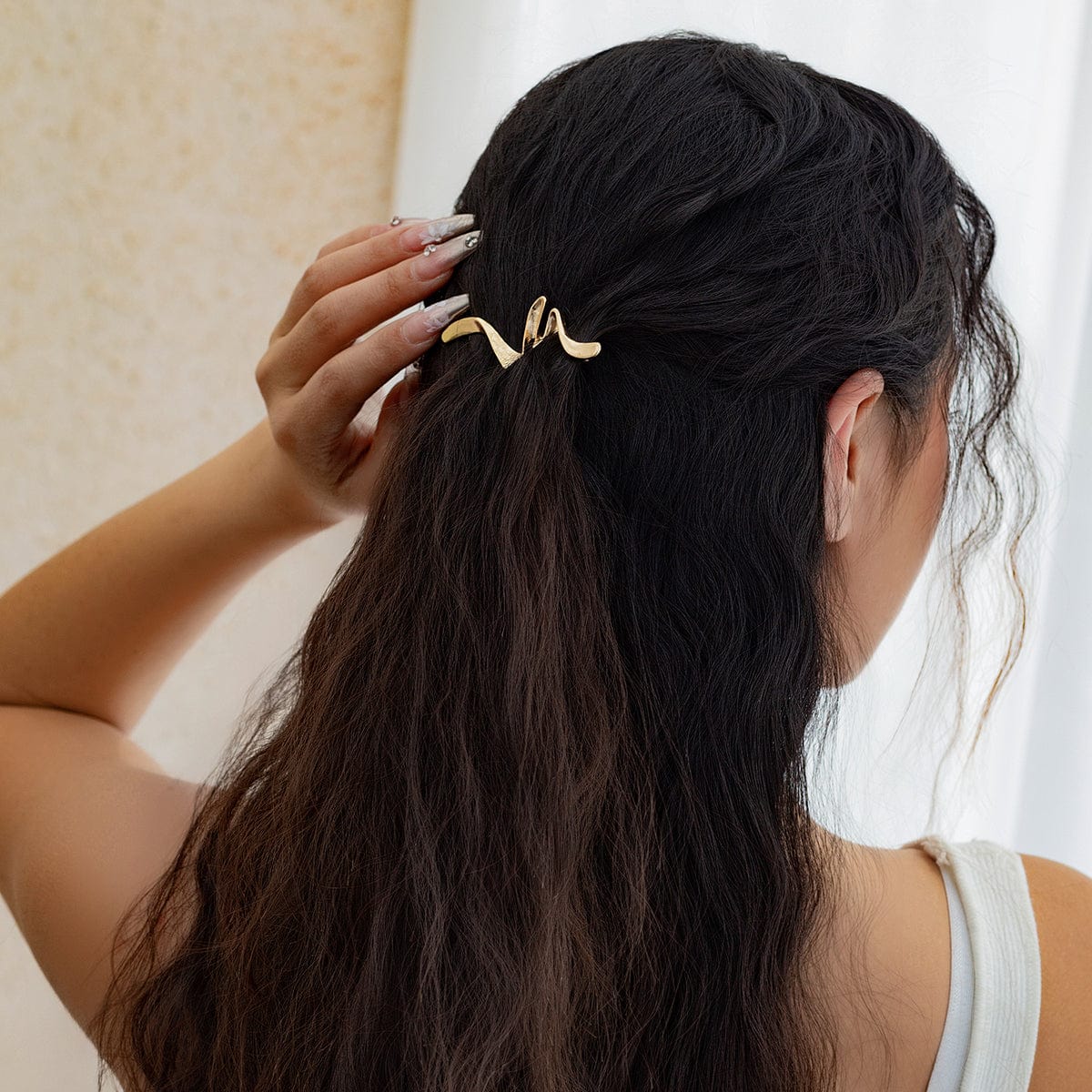 Geometric Minimlaist Curved Ribbon Pattern Hair Clip