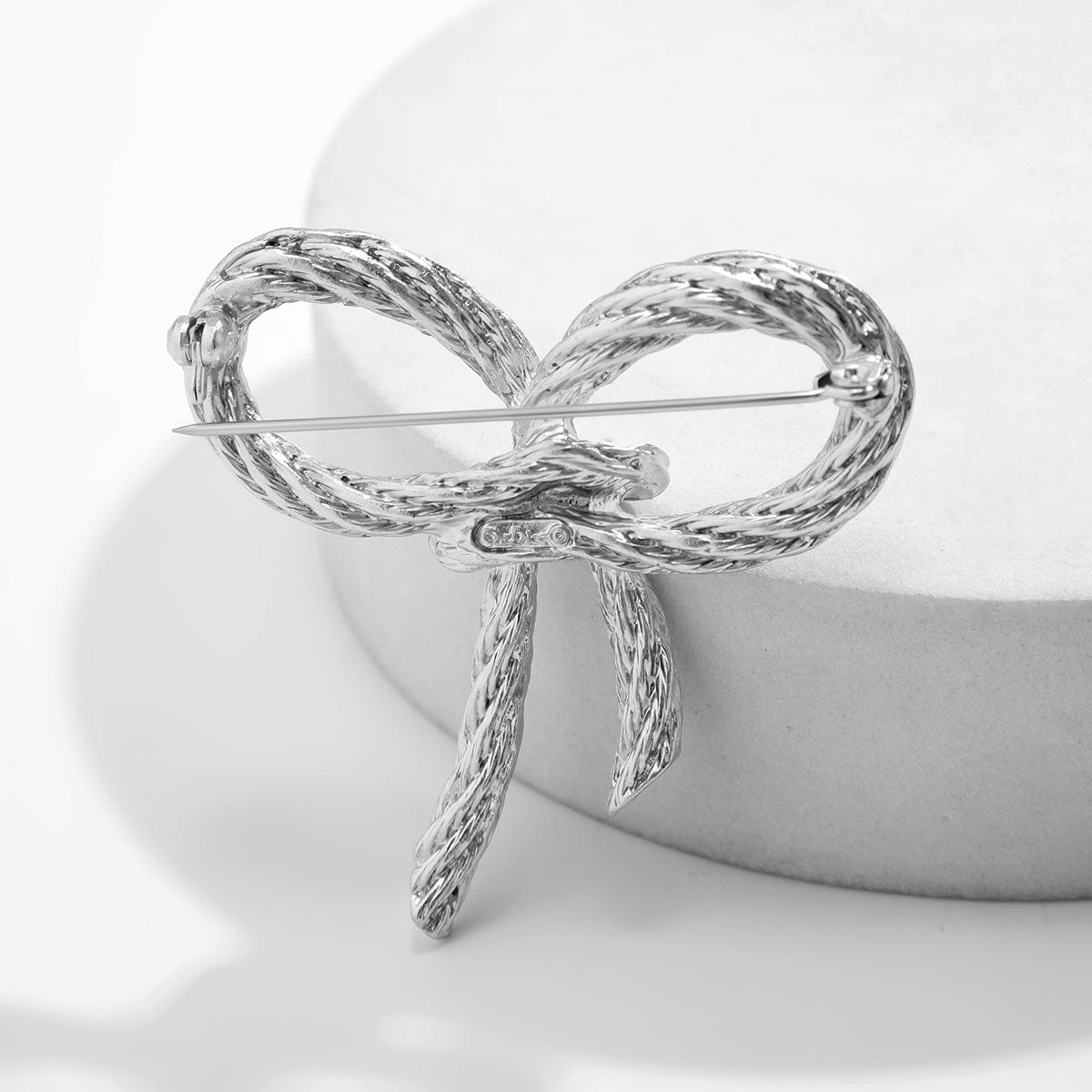 Geometric Textured Bowknot Pin Brooch