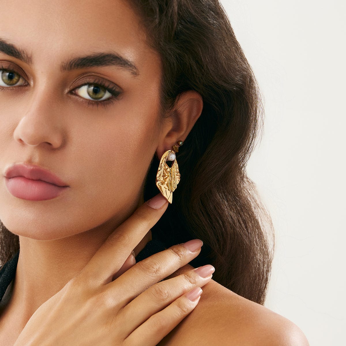 Gold Silver Tone Abstract Pattern Pearl Stud Earrings - ArtGalleryZen