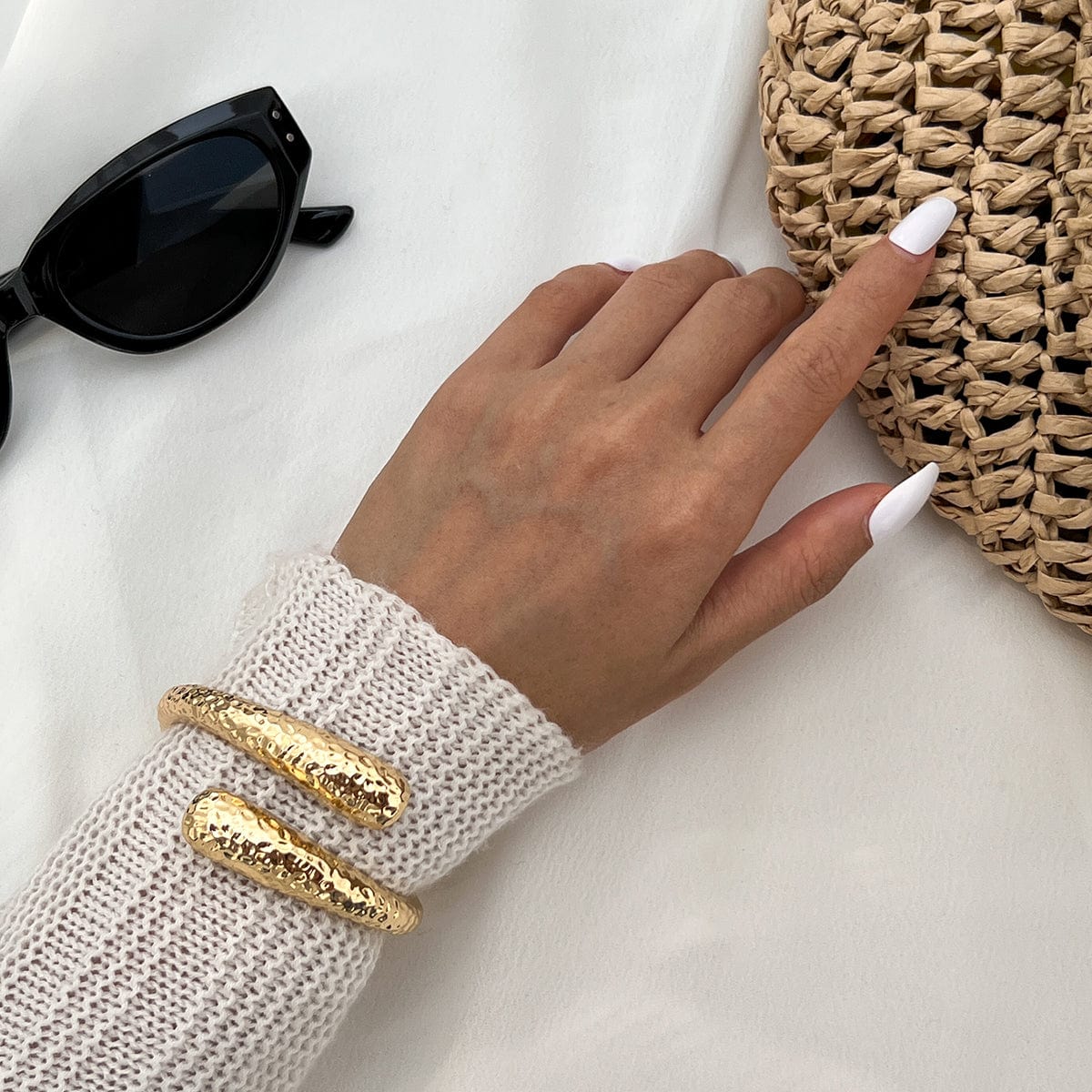 Gold Silver Tone Hammered Waterdrop Bangle Bracelet - ArtGalleryZen