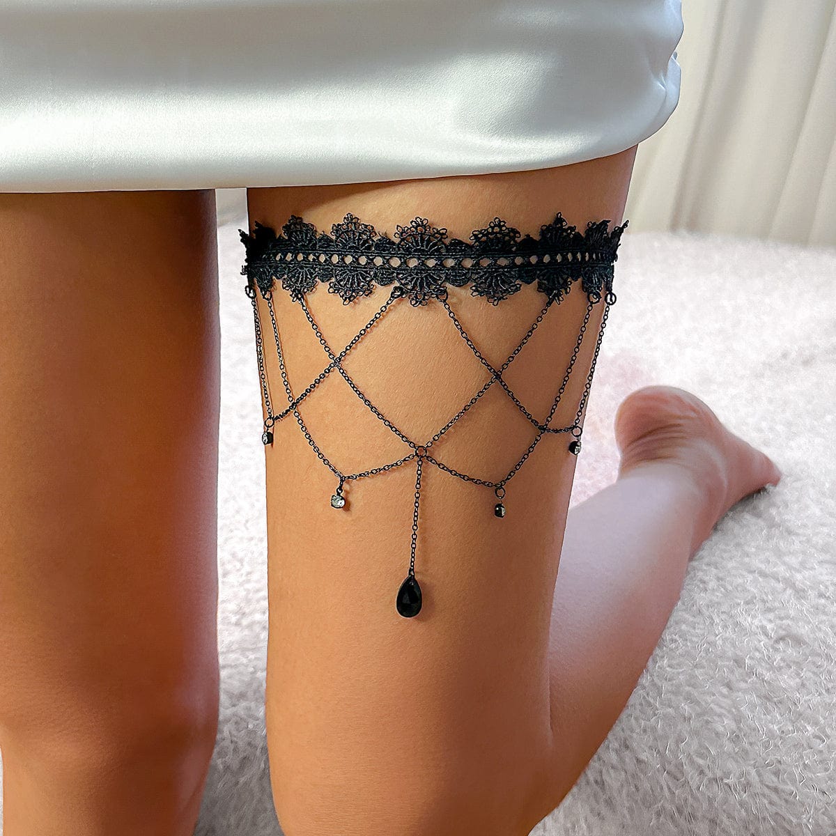 Gothic Layered Rhinestone Crystal Charm Elastic Lace Thigh Leg Chain