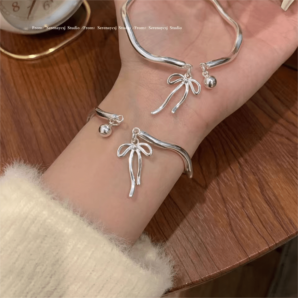 Handmade Silver Ribbon Bangle Bracelet - ArtGalleryZen