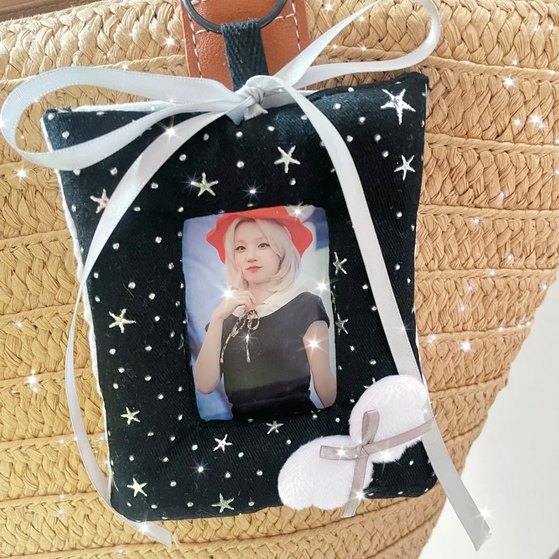 Handmade Wing Star Fabric Photocard Holder Keychain Kpop Card Display - ArtGalleryZen