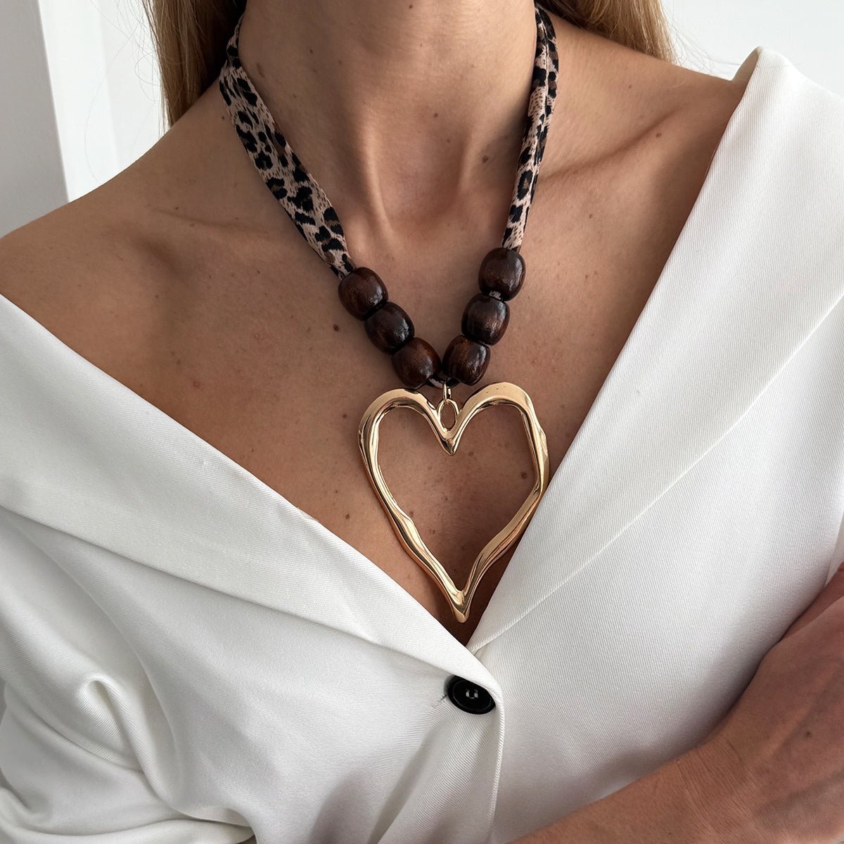 Heart Pendant Leopard Print Chiffon Wooden Beads Choker Necklace - ArtGalleryZen