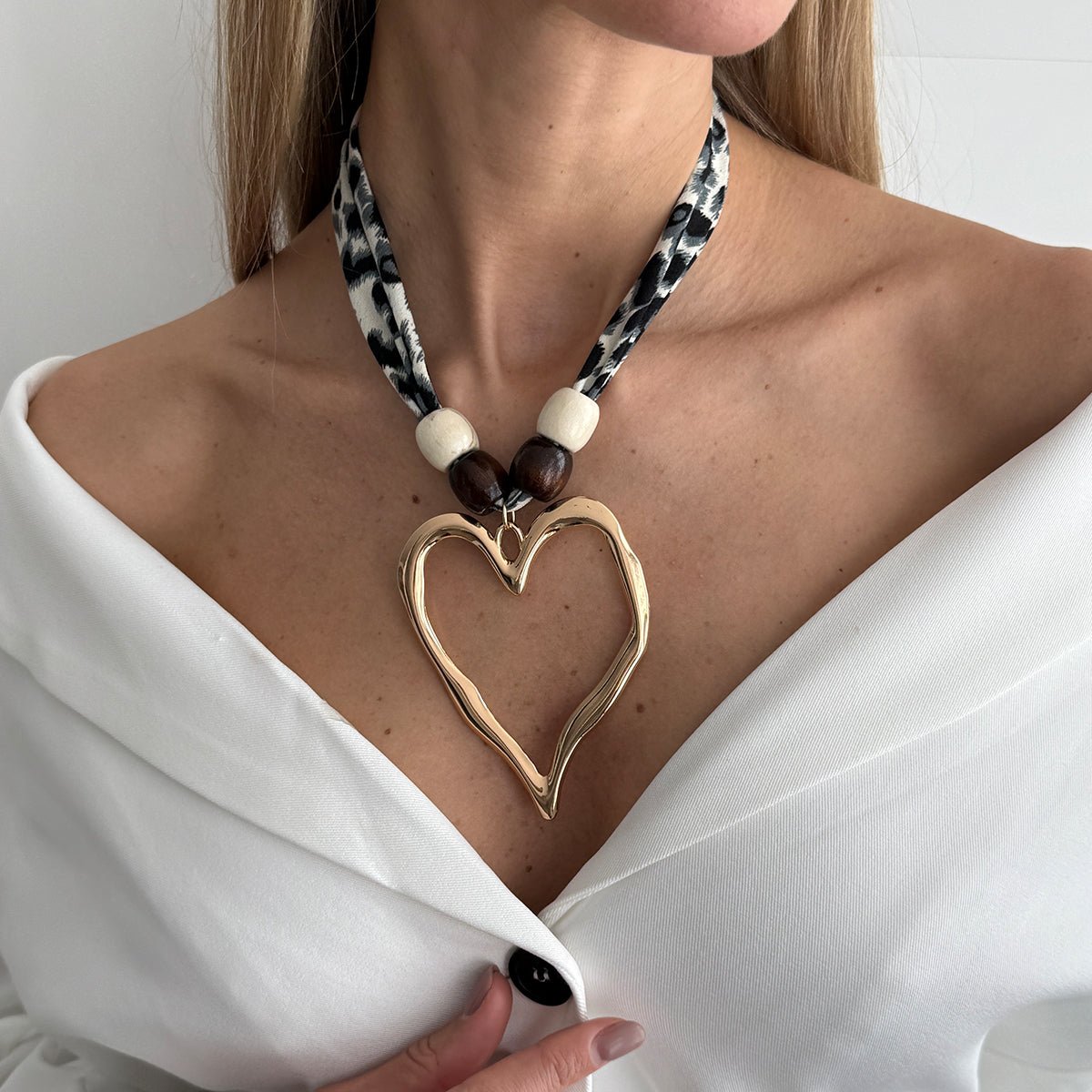 Heart Pendant Wooden Beads Leopard Print Chiffon Choker Necklace - ArtGalleryZen