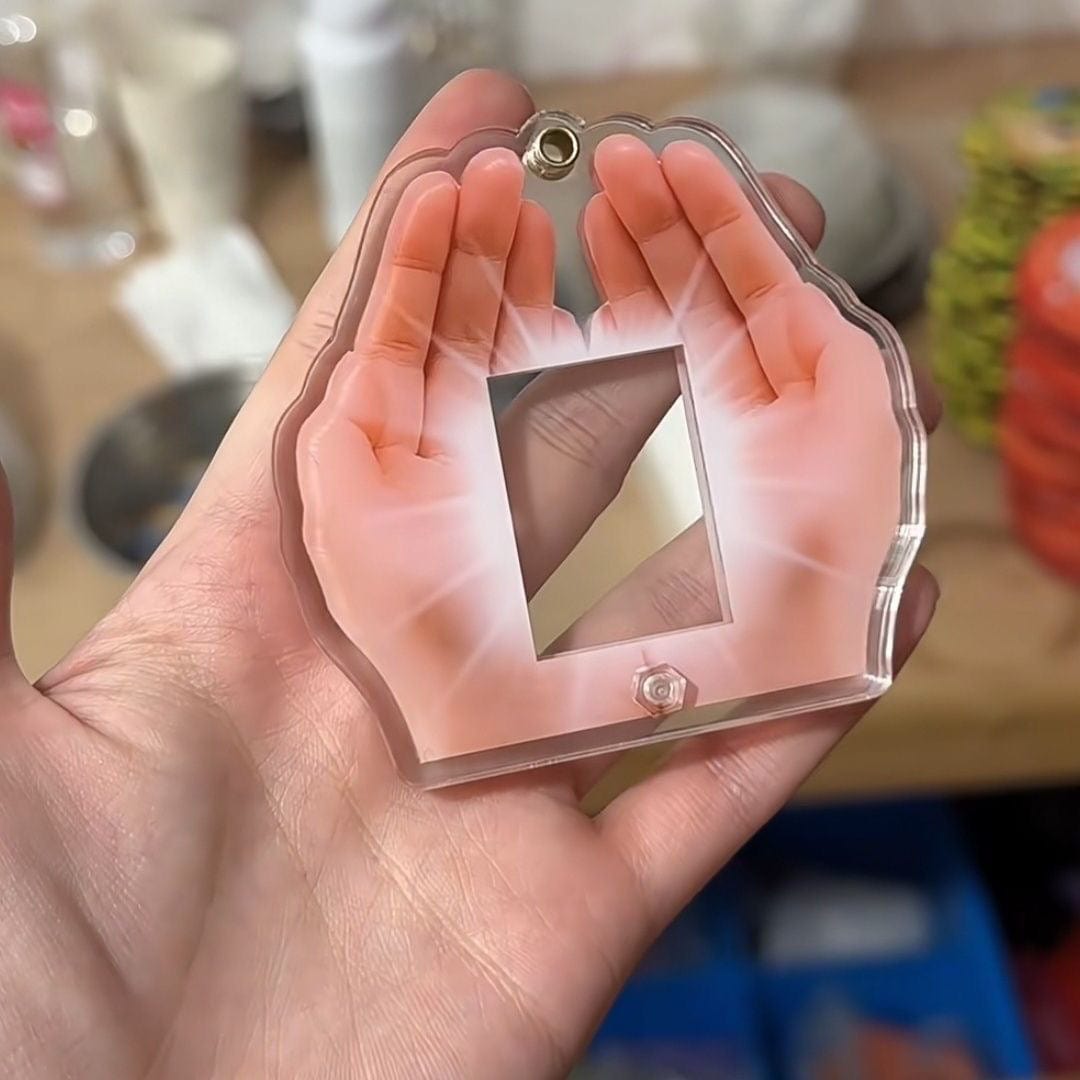 Hold In The Palm Acrylic Keychain Kpop ID Card Photocard Holder - ArtGalleryZen