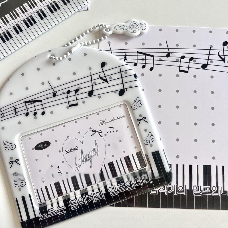 Horizontal Black White Piano Melody Heart Kpop Keychain Photocard Holder - ArtGalleryZen