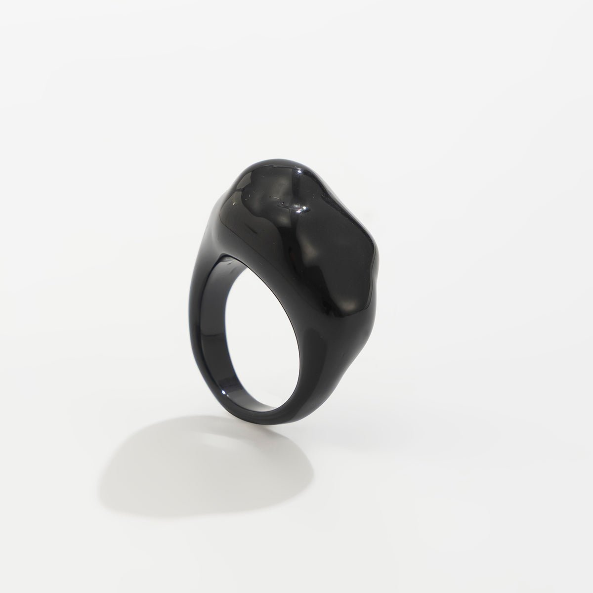 Irregular Chunky Black And White Resin Ring - ArtGalleryZen