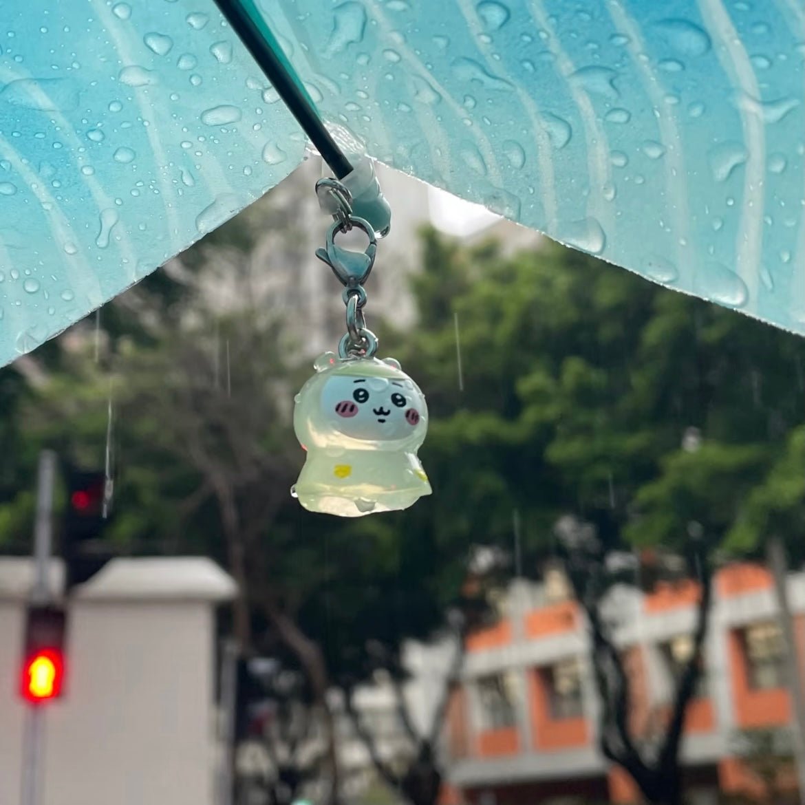 Kawaii Chiikawa Hachiware Usagi Raincoat Keychain Doll - ArtGalleryZen