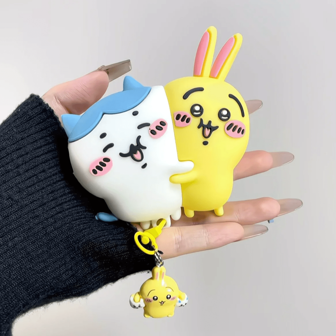 Kawaii Hugging Chiikawa AirPods Earphone Case - ArtGalleryZen