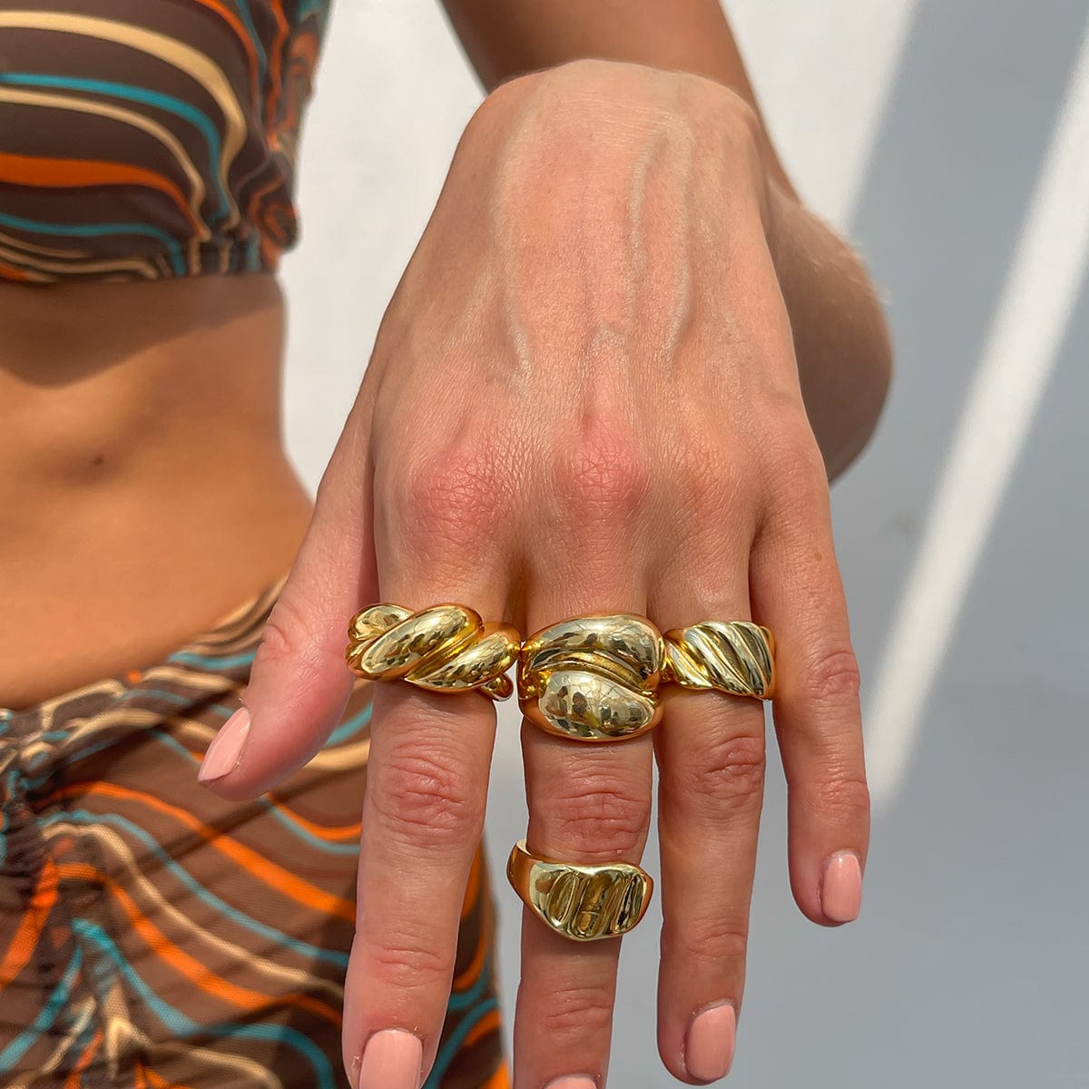 Minimalist 4pcs Glossy Twisted Stackable Ring Set - ArtGalleryZen