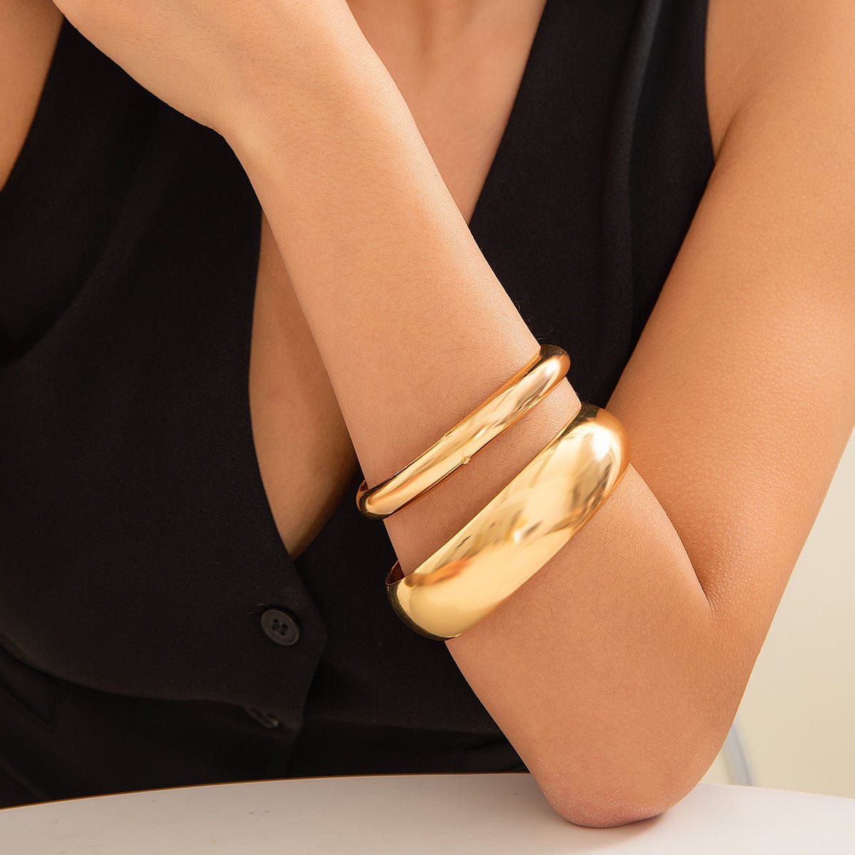 Minimalist Chunky 2Pcs Gold Silver Pleated Bangle Bracelet Set - ArtGalleryZen