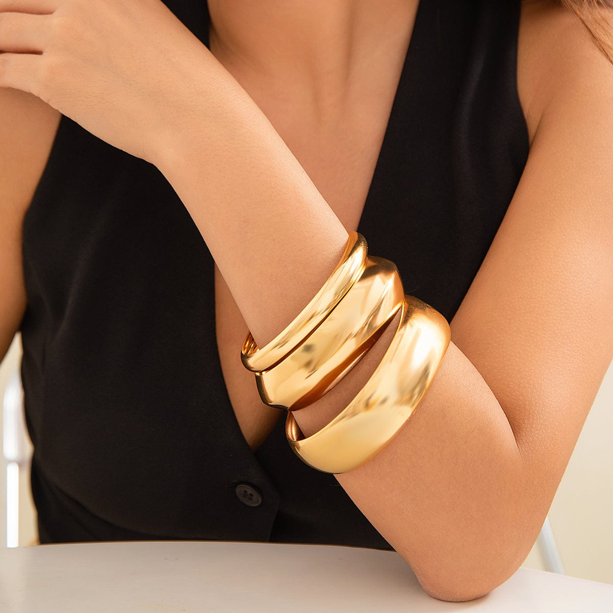 Minimalist Chunky Gold Silver Pleated Bangle Bracelet Set - ArtGalleryZen