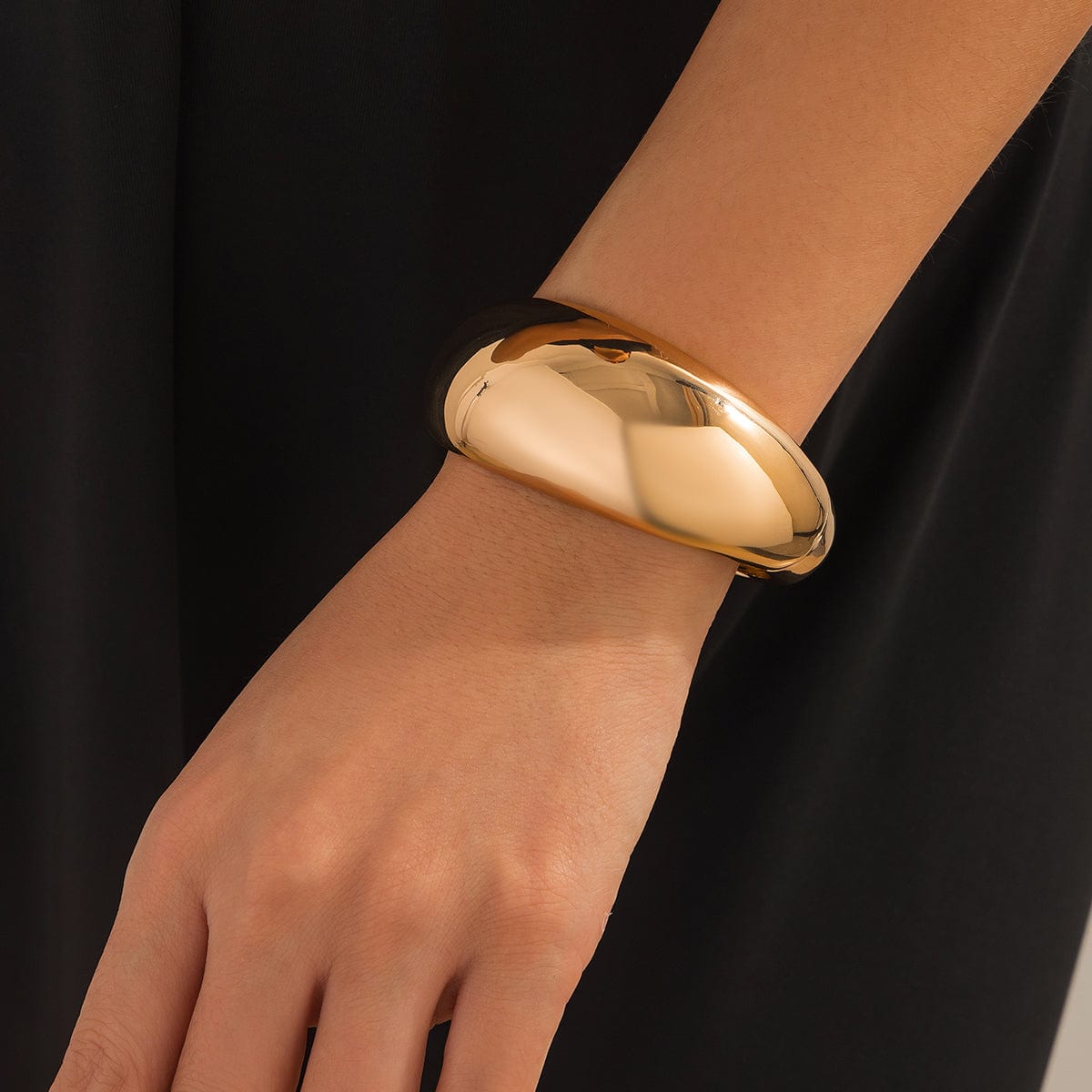 Minimalist Chunky Gold Tone Glossy Bangle Bracelet