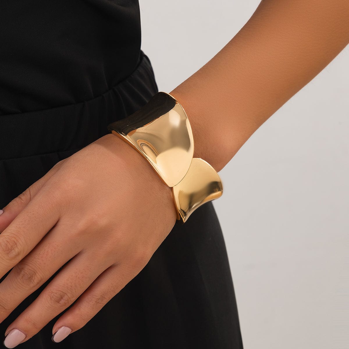 Minimalist Glossy Curved Wrist Cuff Bangle Bracelet