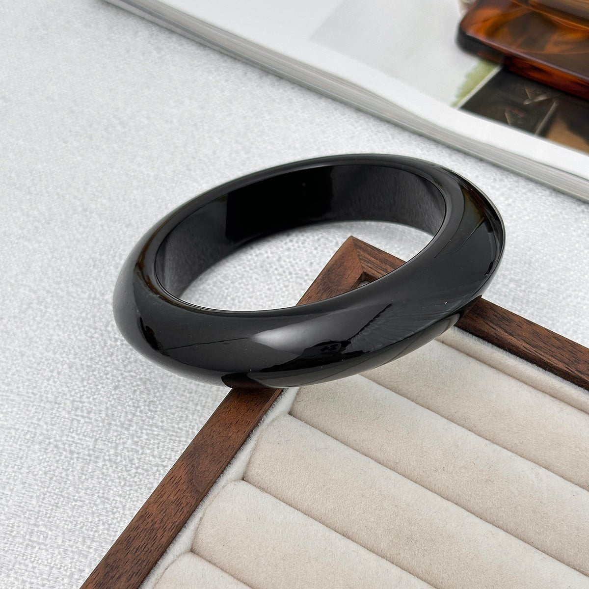 Minimalist Glossy Resin Bangle Bracelet - ArtGalleryZen