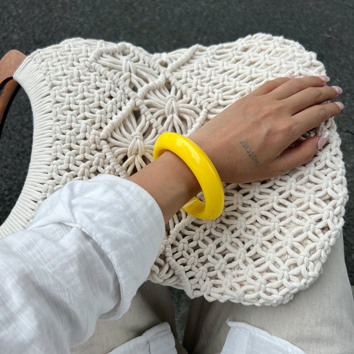 Minimalist Glossy Resin Bangle Bracelet - ArtGalleryZen