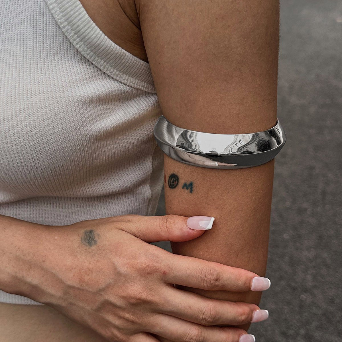 Minimalist Gold Silver Plated Glossy Arm Cuff - ArtGalleryZen