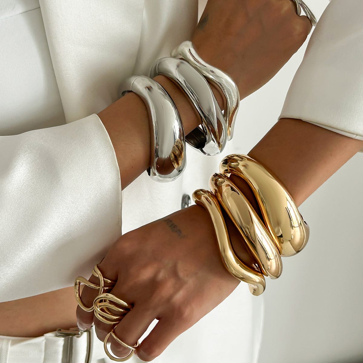 Minimalist Gold Silver Tone Curved Bangle Bracelet Set