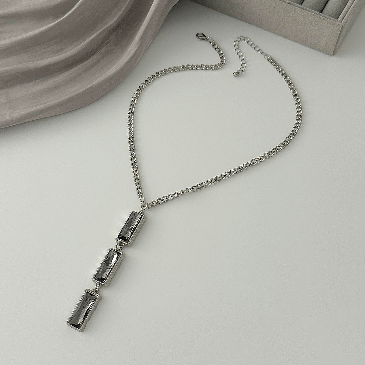 Minimalist Rhinestone Charm Curb Chain Y Necklace - ArtGalleryZen