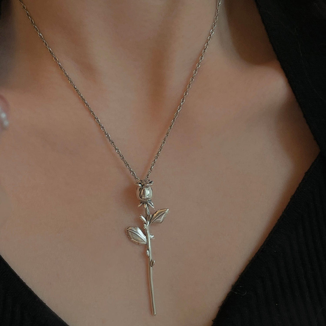 Minimalist Silver Tone Rose Flower Necklace