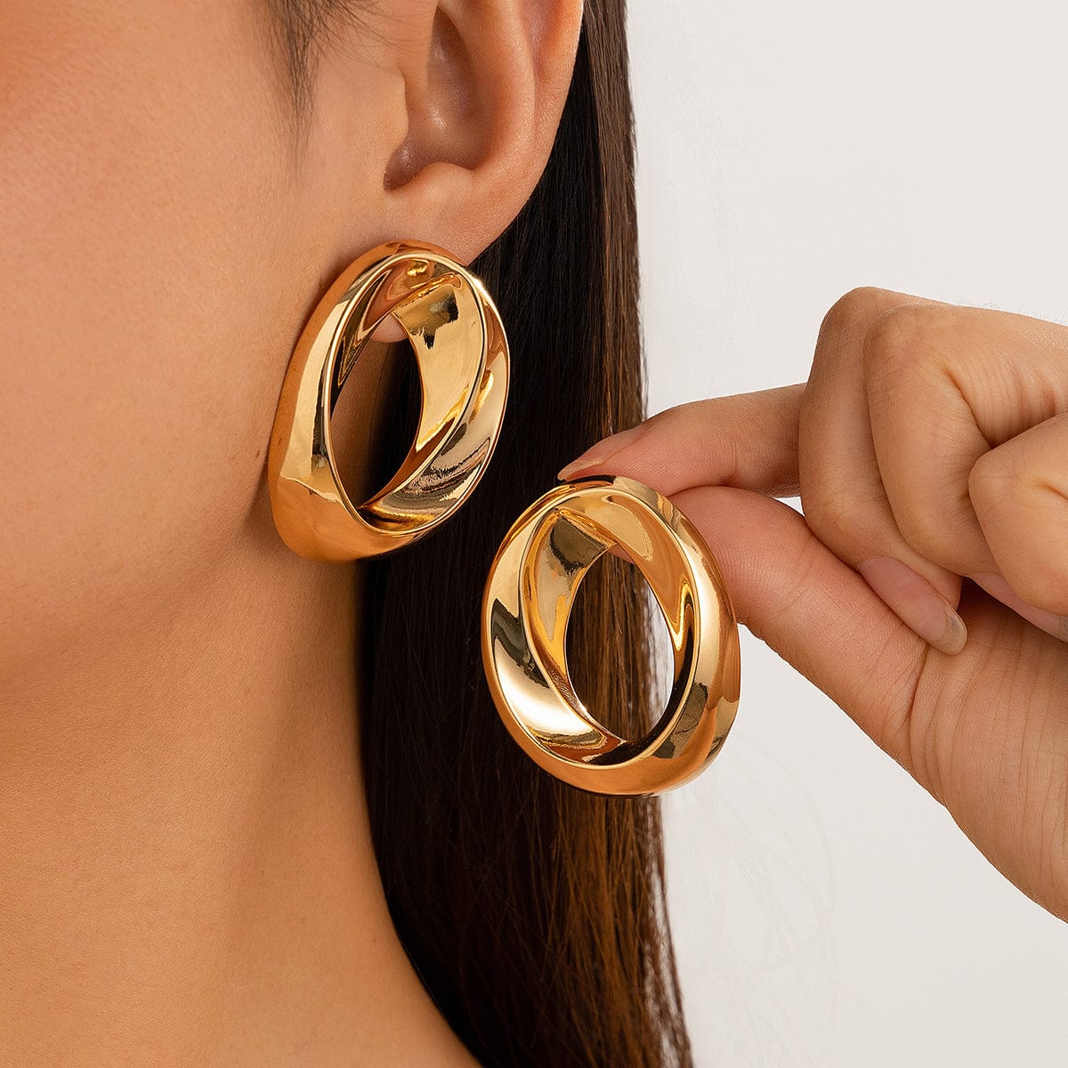 Minimalist Twisted Wide Hoop Earrings